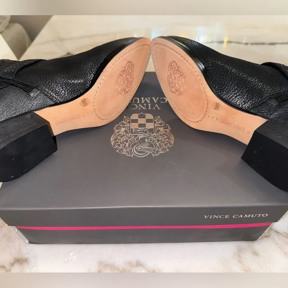 šNIB Vince Camuto Calley Black Leather Booties - Picture 6 of 12